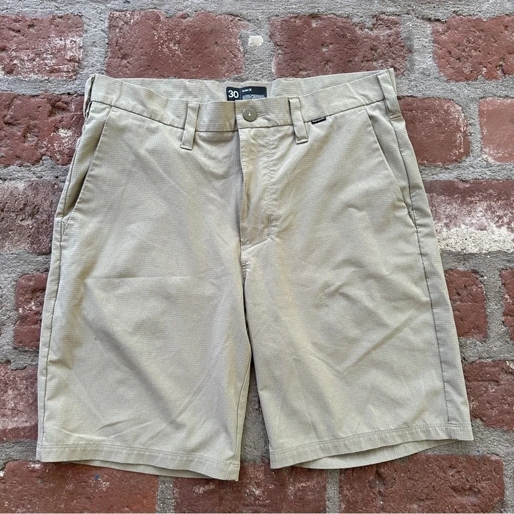 Hurley khaki cream men's shorts size 30 lightweight zip fly with pockets